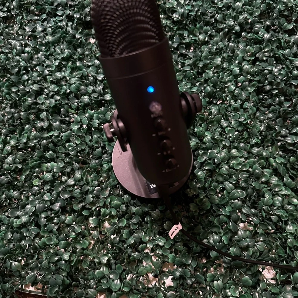 Professional Studio microphone, for Gaming, Streaming, etc